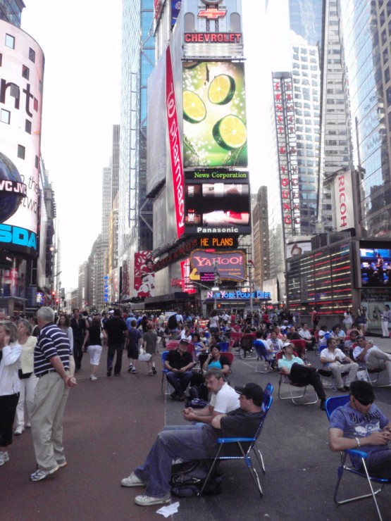 relaxing at times square - the new pedestrian zone