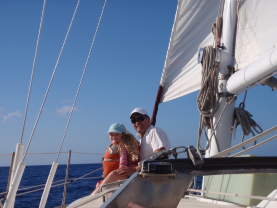 hawaii-sailing-german looking for dolphins