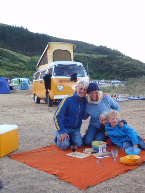 shipreckbaygigifamily Orange and blue world at shipwreck bay